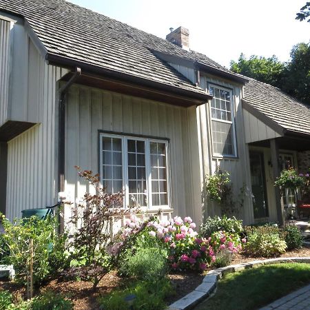 Cedar Gables Bed & Breakfast Niagara-on-the-Lake Exterior photo