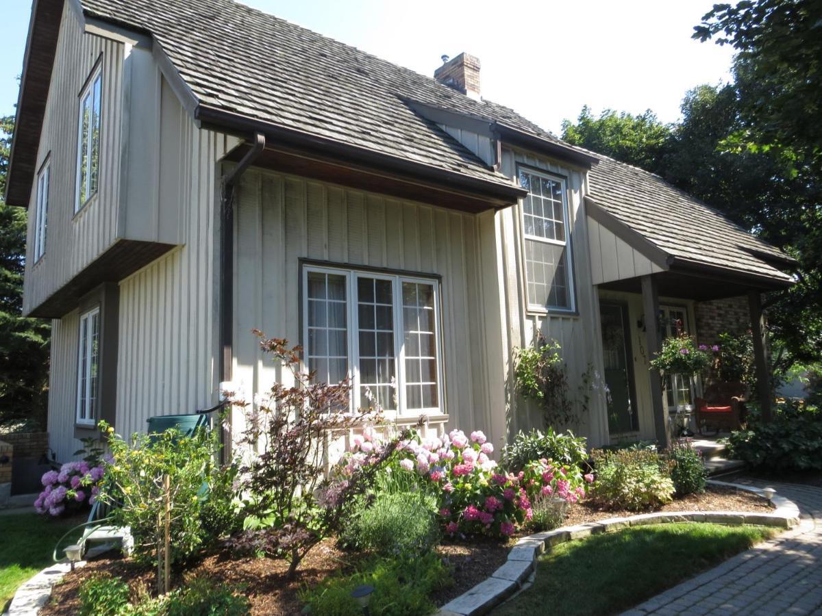 Cedar Gables Bed & Breakfast Niagara-on-the-Lake Exterior photo